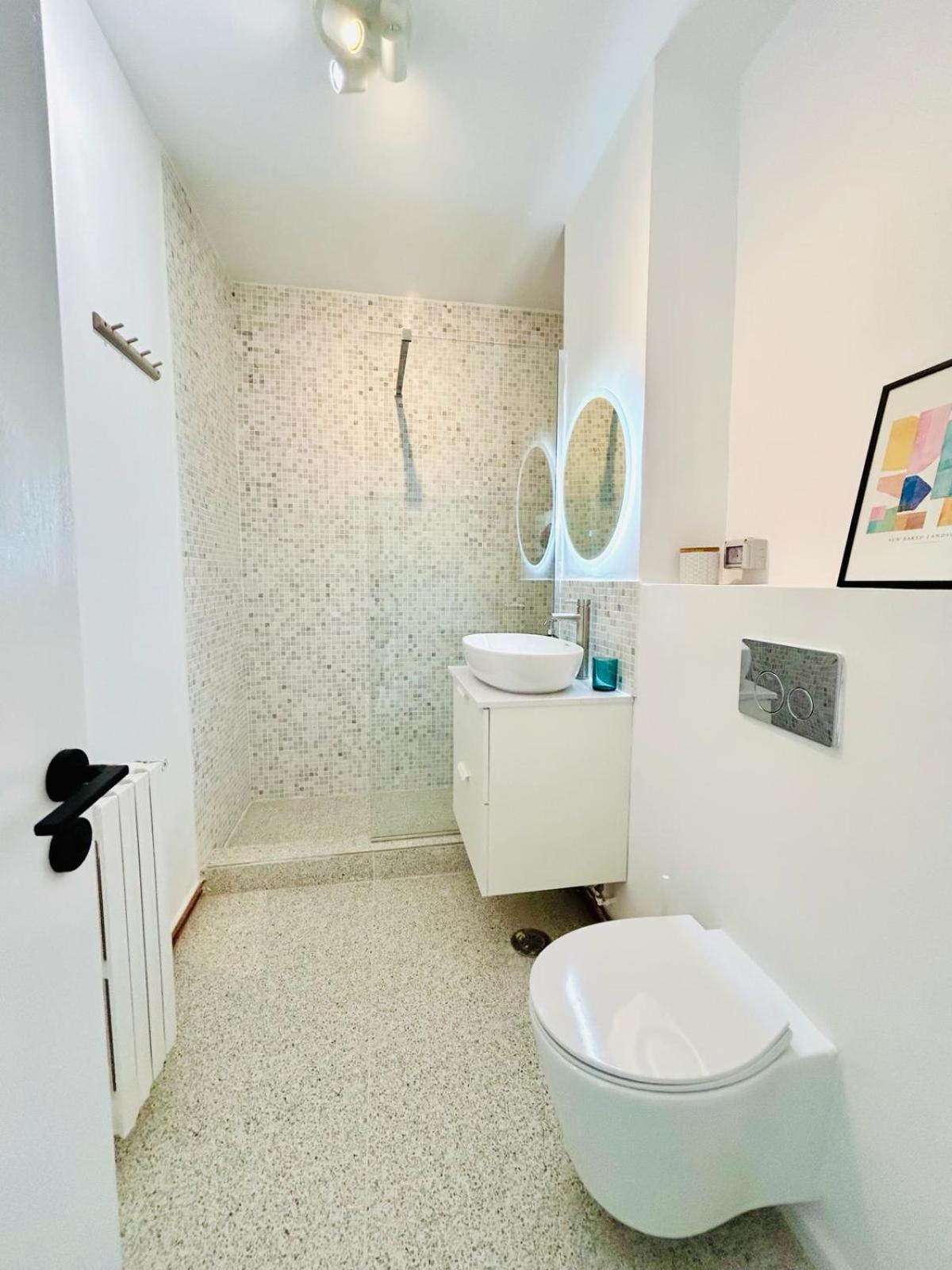 Urban Parkside Retreat Cozy 2-Bed Ap By Metro Apartman Bukarest Kültér fotó